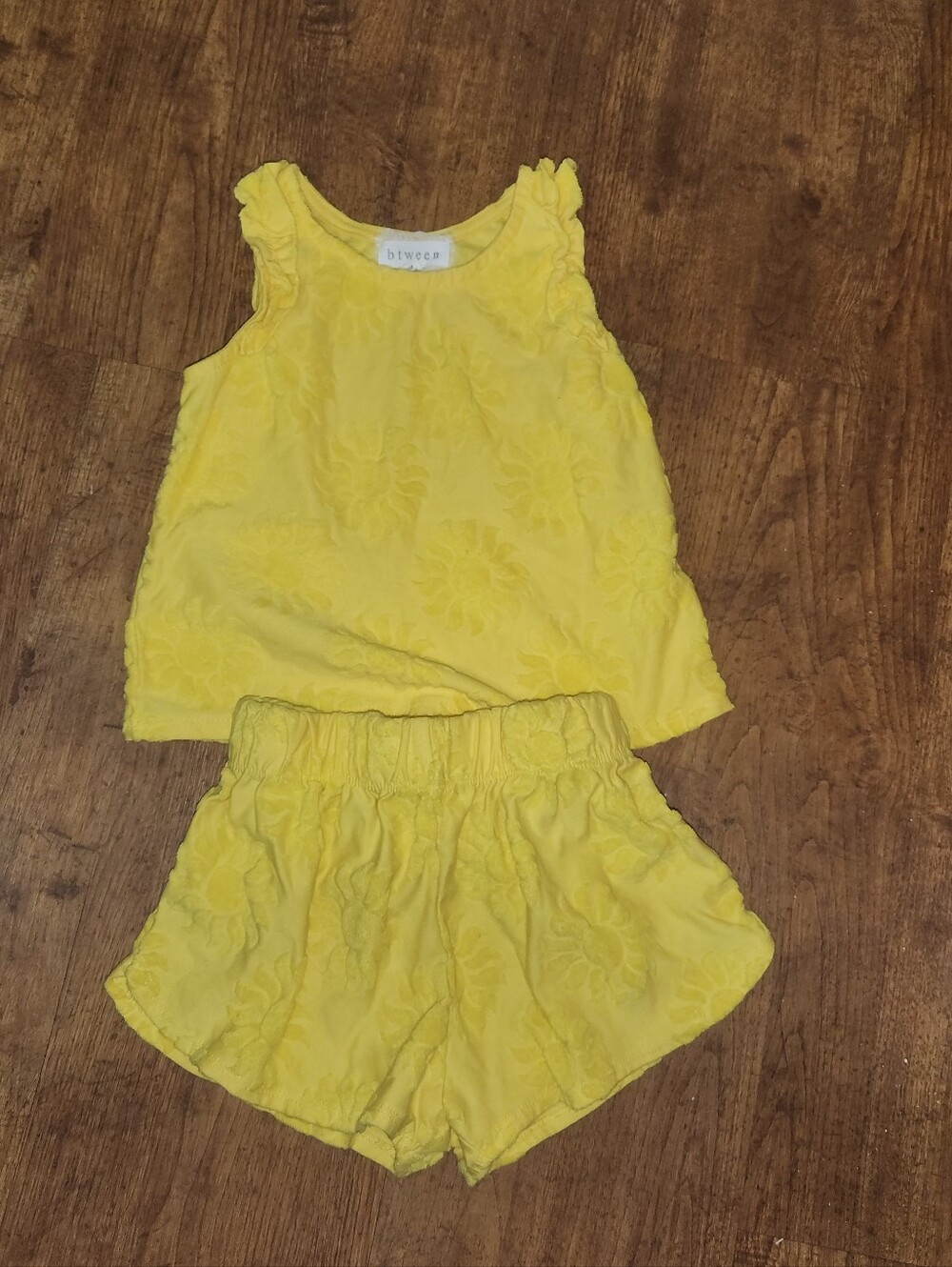 btween Yellow Floral Applique Dress